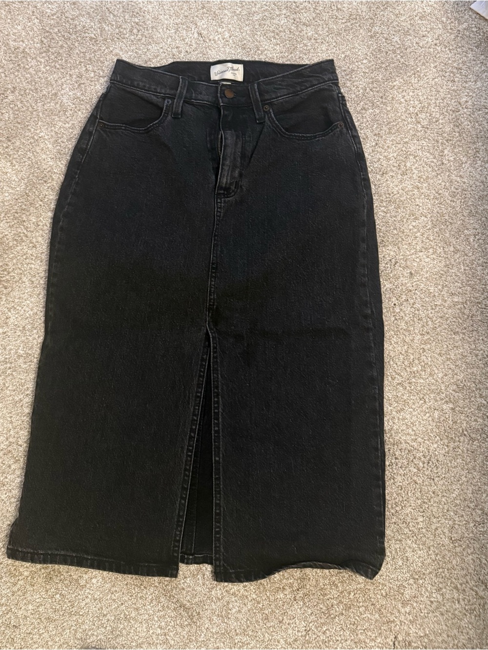 Target Universal Thread black denim midi skirt